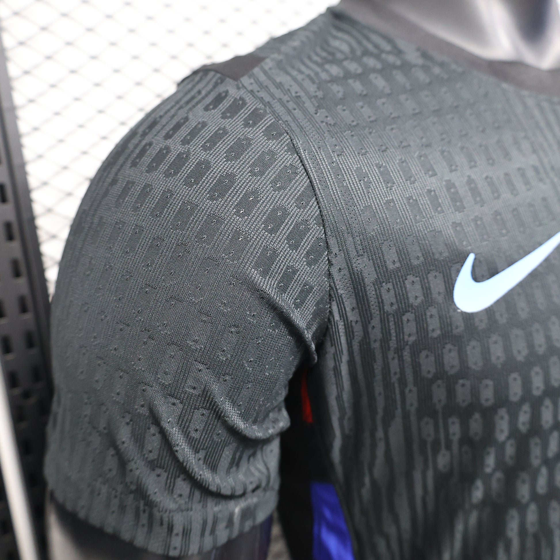 אנגליה חוץ 25/26