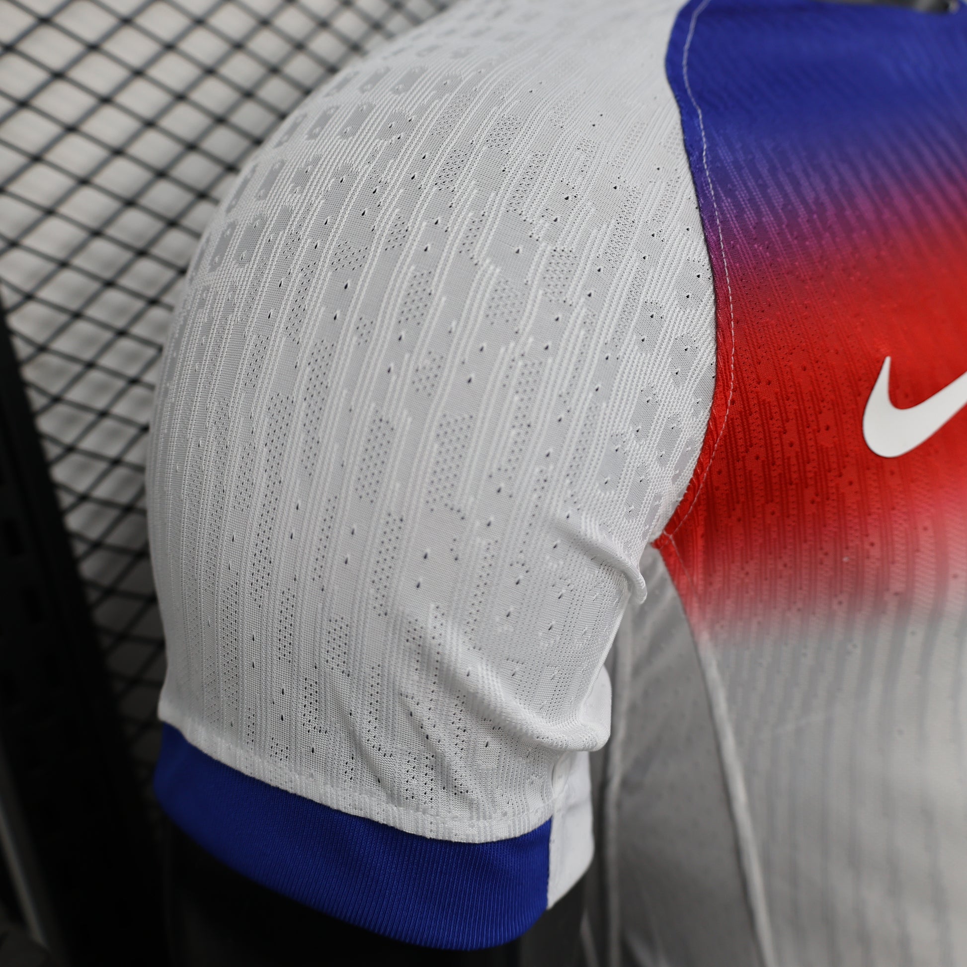 אנגליה בית 25/26