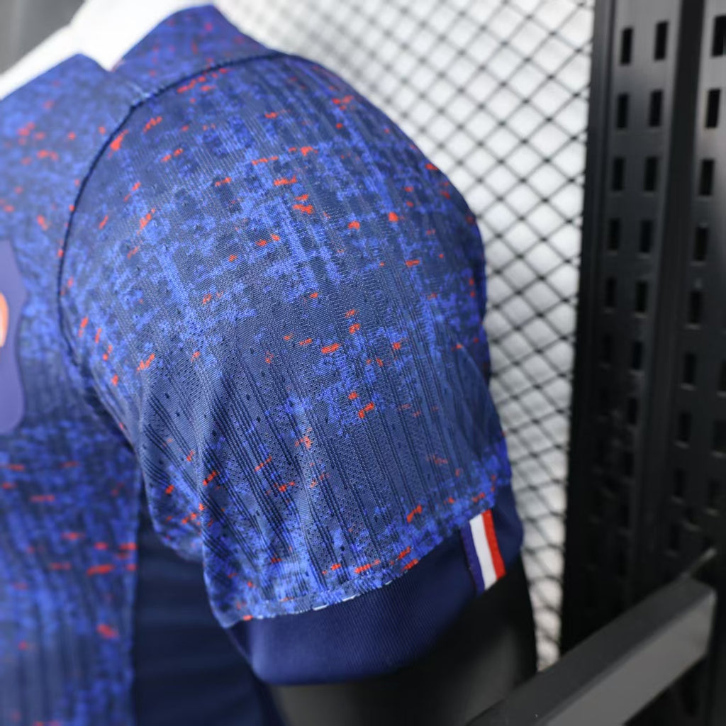 צרפת בית 25/26