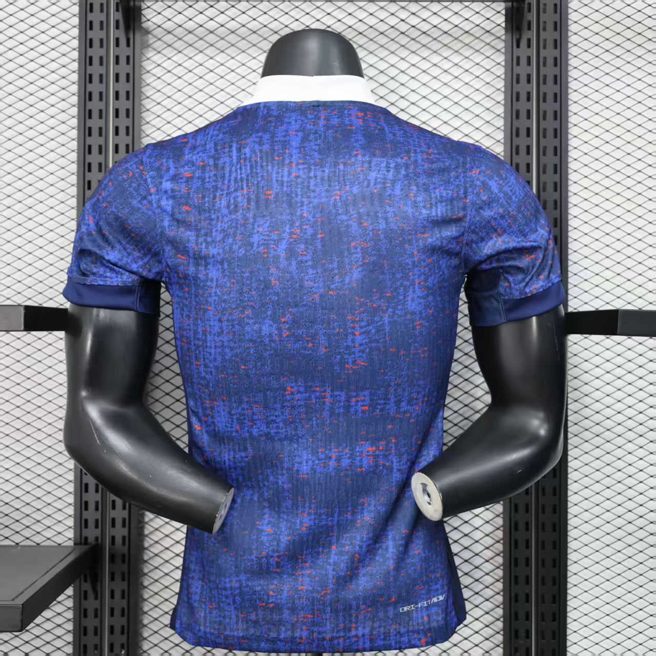 צרפת בית 25/26