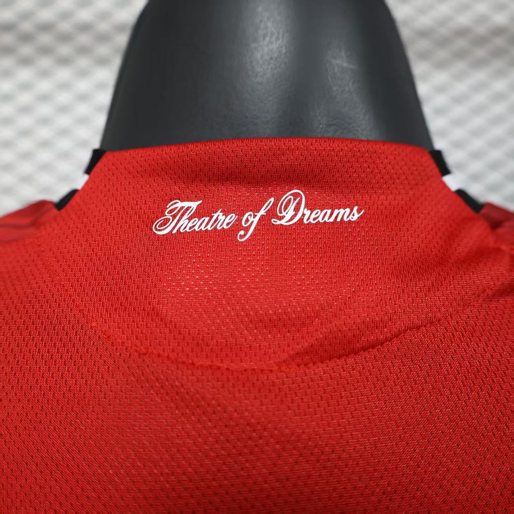 מנצ'סטר יונייטד בית 25/26