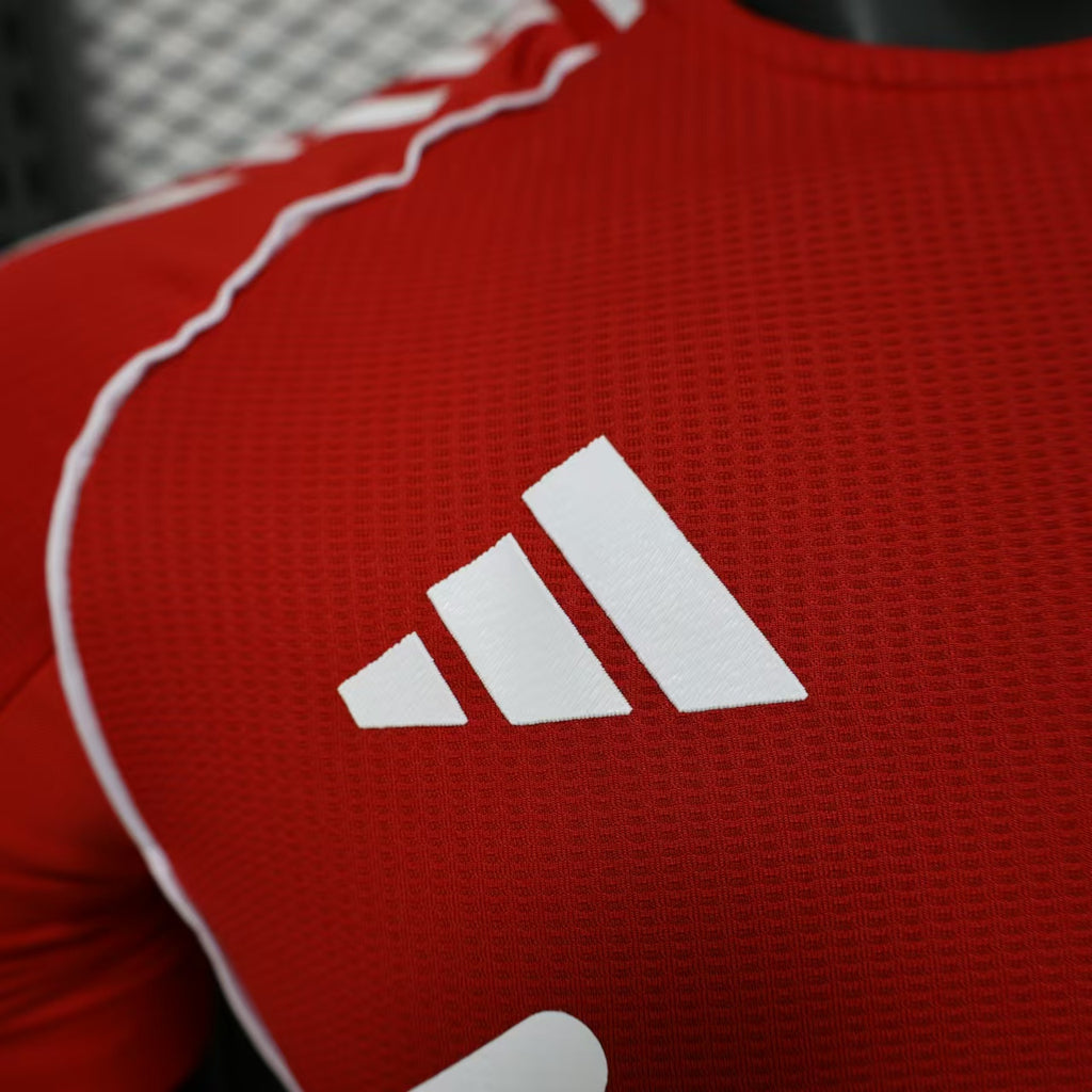 ליברפול בית 25/26