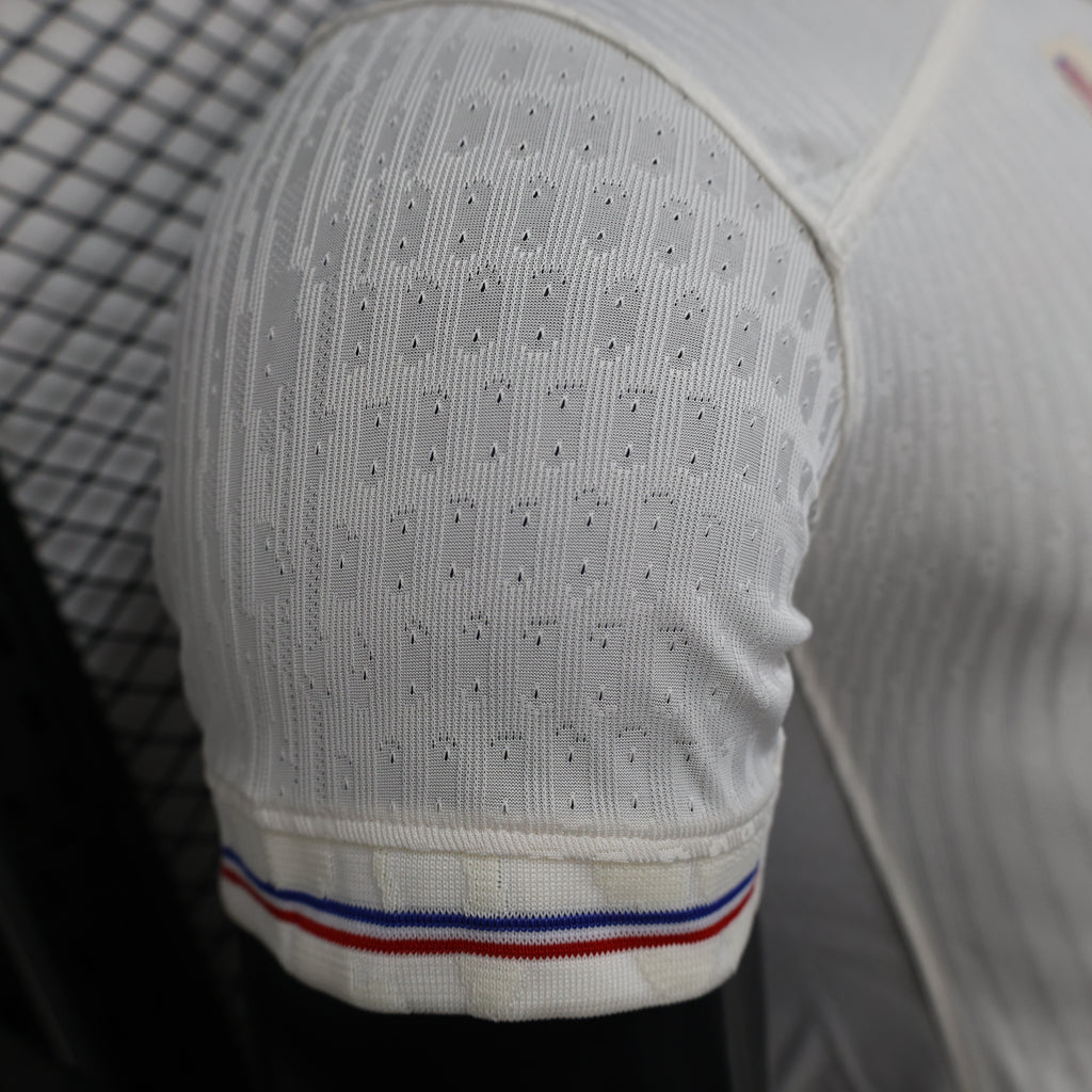 צרפת חוץ 25/26