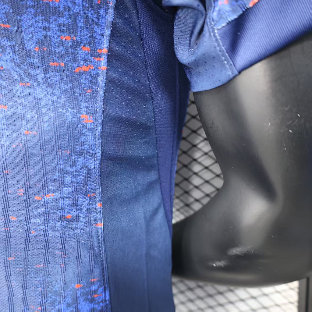 צרפת בית 25/26