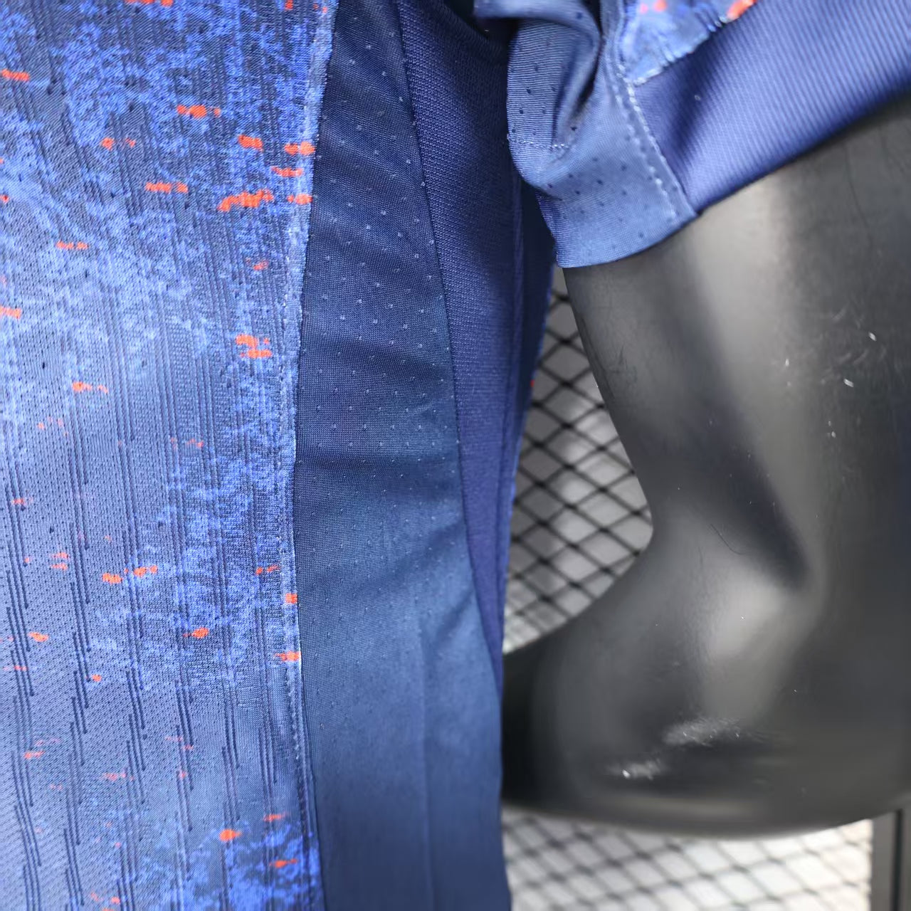 צרפת בית 25/26