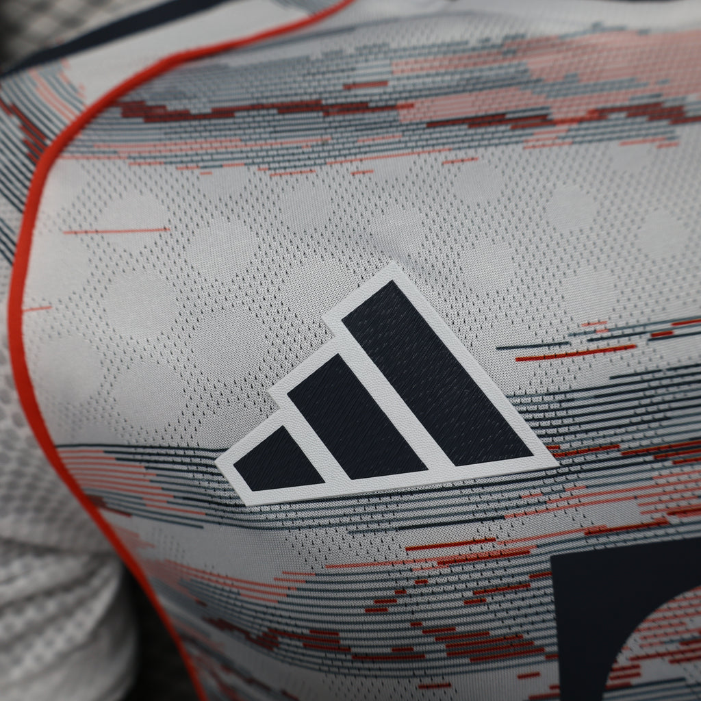 באיירן מינכן חוץ 25/26