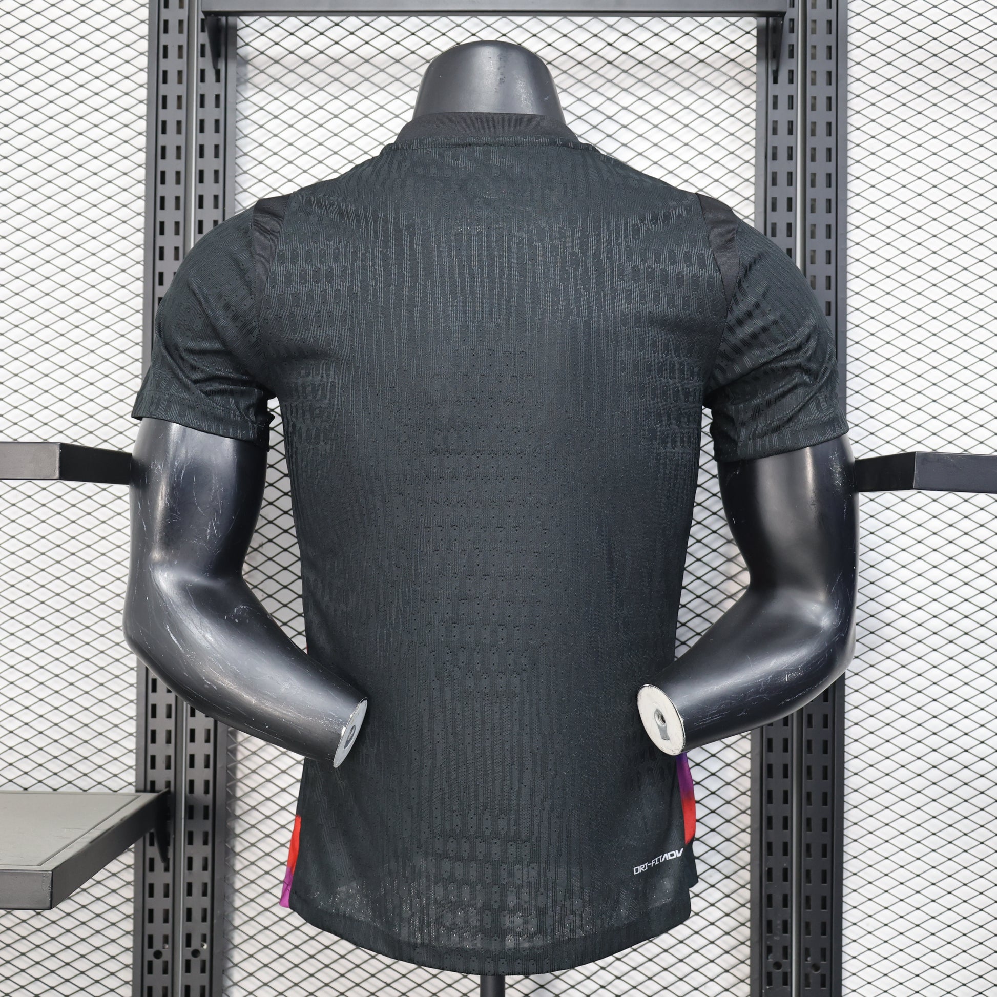 אנגליה חוץ 25/26