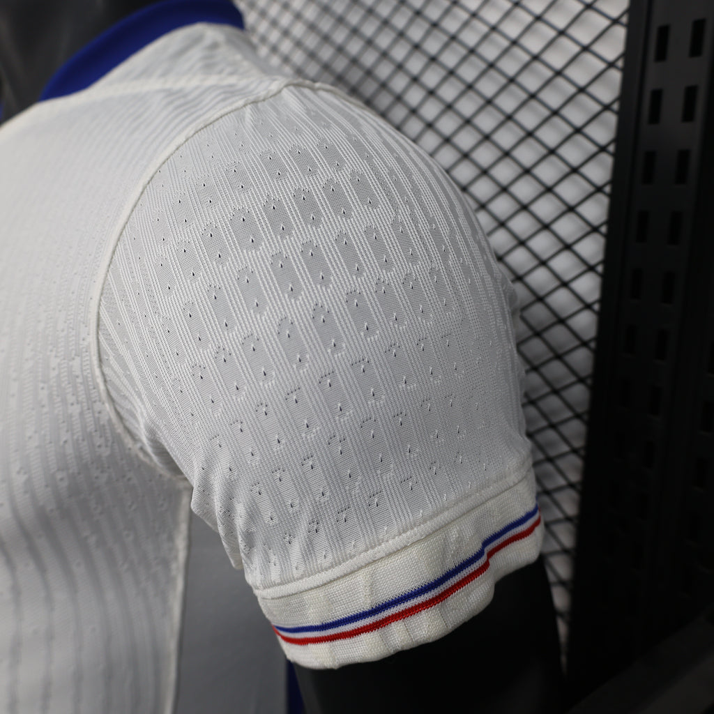 צרפת חוץ 25/26