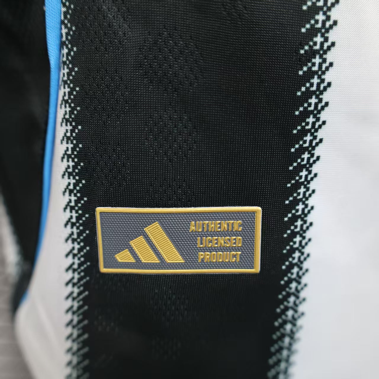 ניוקאסל בית 25/26